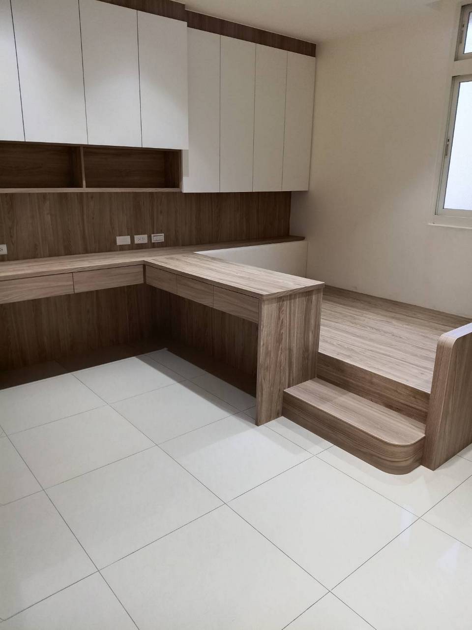 ���ƩM���M�䤽�q