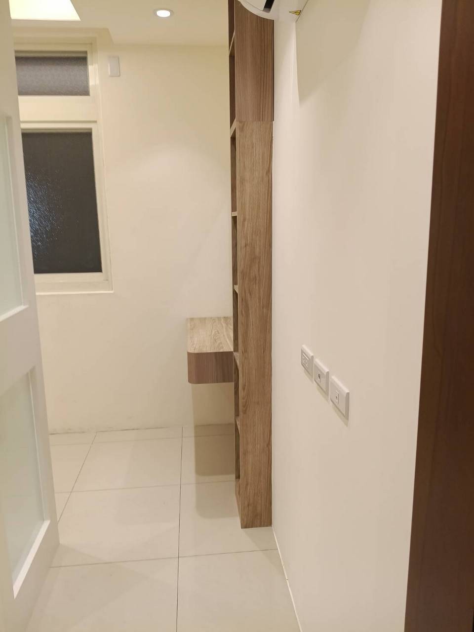 ���ƩM���M�䤽�q