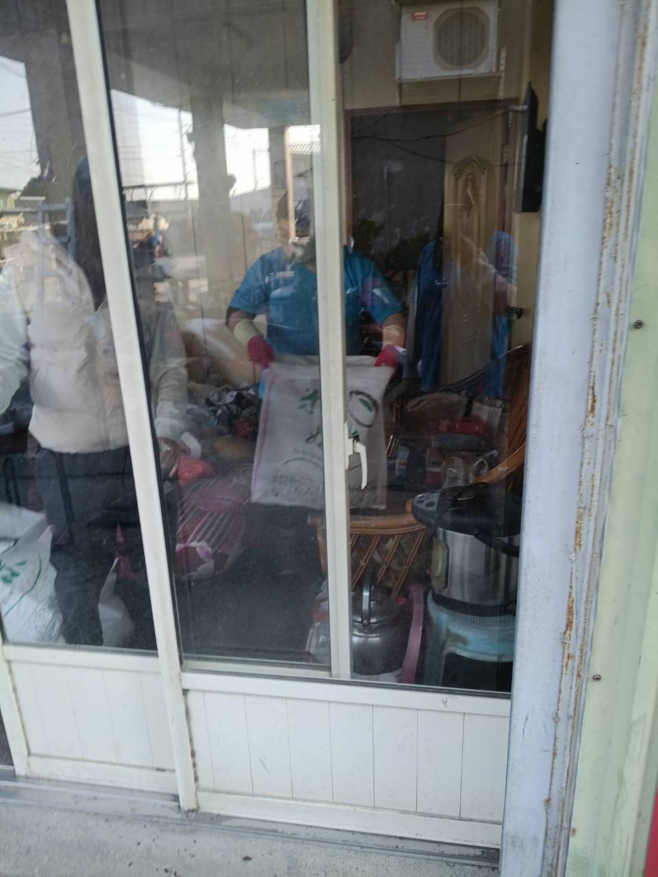 ���Ʒ˦{�M�䤽�q