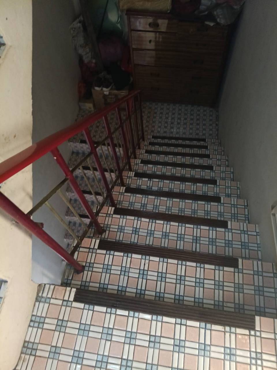 ���Ʒ˦{�M�䤽�q